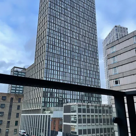 Central Birmingham Location Near Icc, With Balcony, Wifi, Parking And Smart Tv Exterior photo