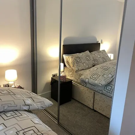 Central Birmingham Location Near Icc, With Balcony, Wifi, Parking And Smart Tv Exterior photo
