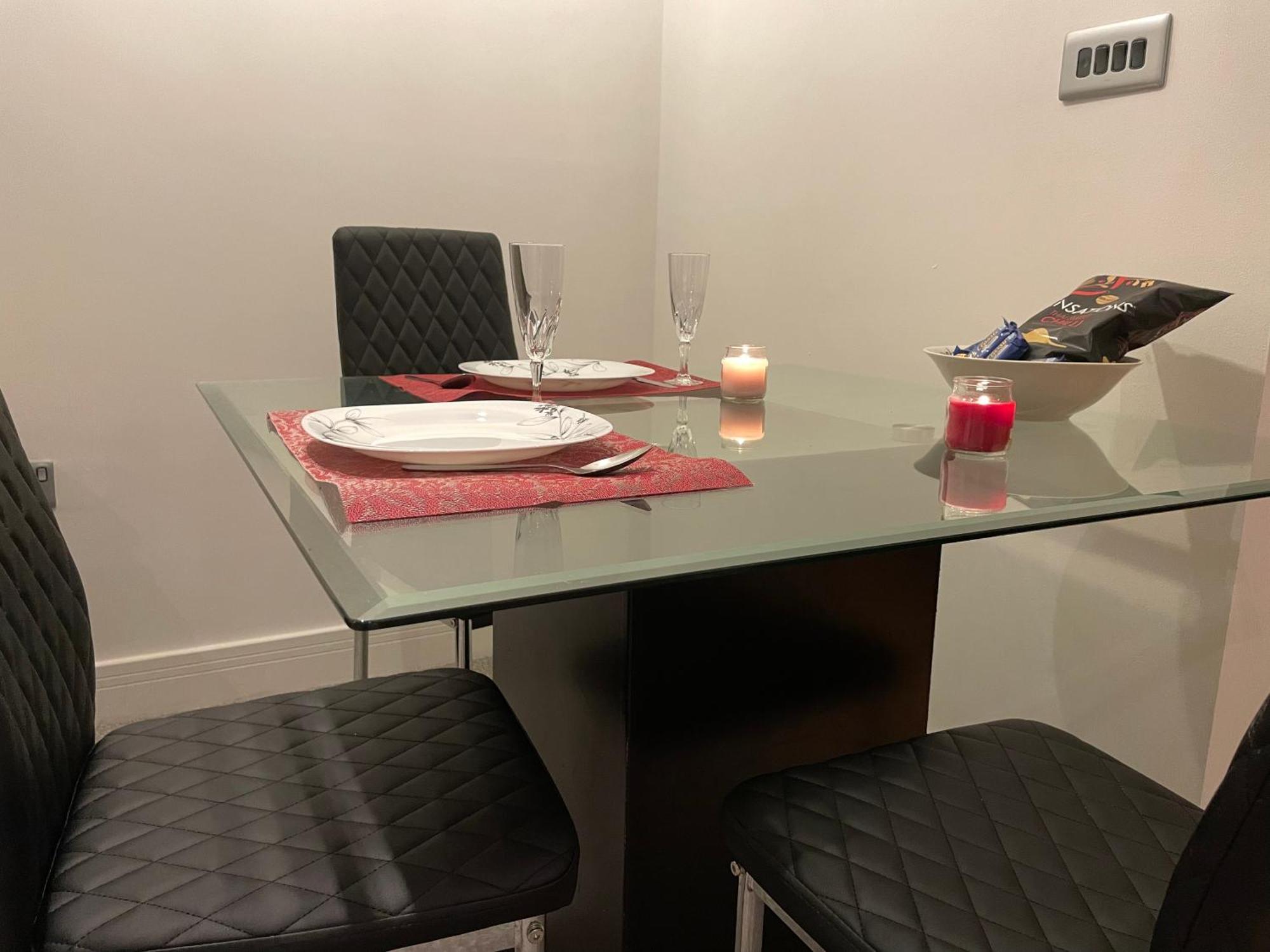 Location Near Icc, With Balcony, Wifi, Parking And Smart Tv Apartment