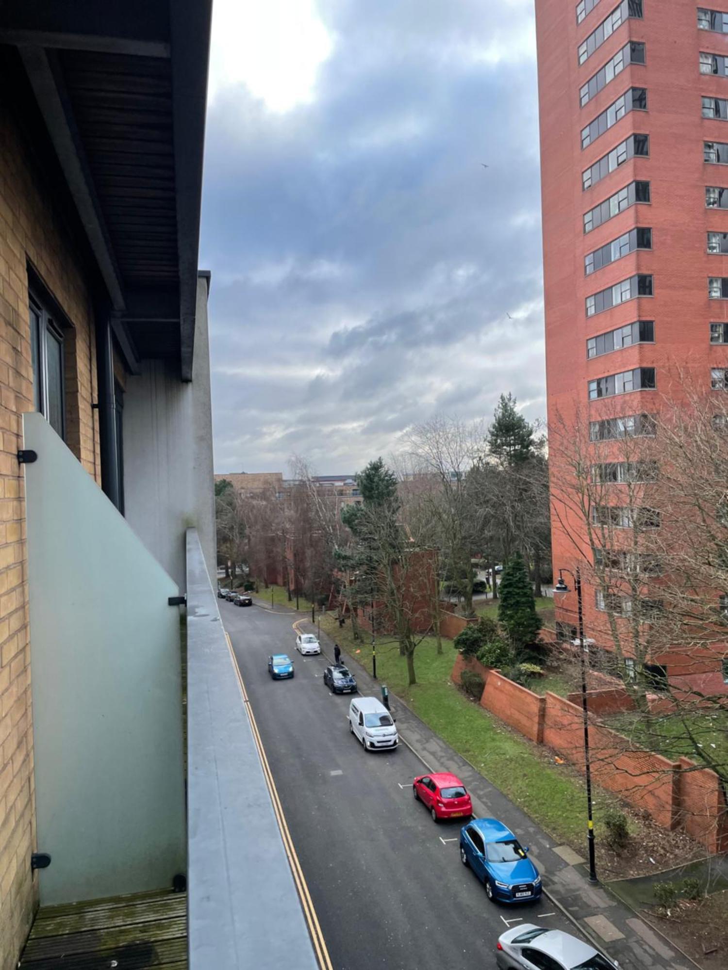 Apartment Location Near Icc, With Balcony, Wifi, Parking And Smart Tv
