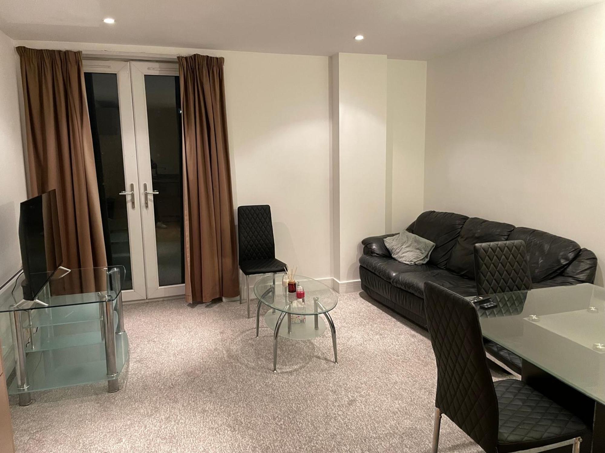 Location Near Icc, With Balcony, Wifi, Parking And Smart Tv